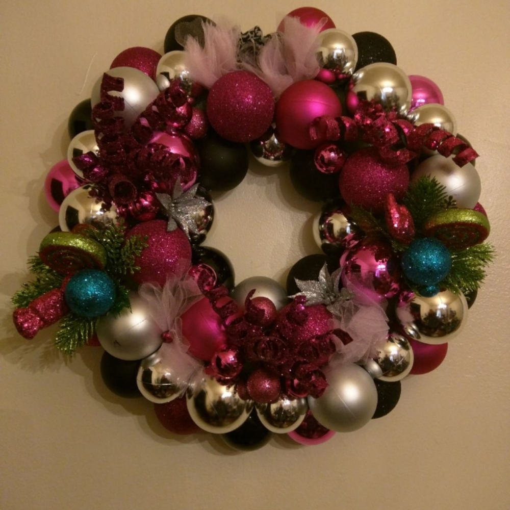 Handmade bulb wreath